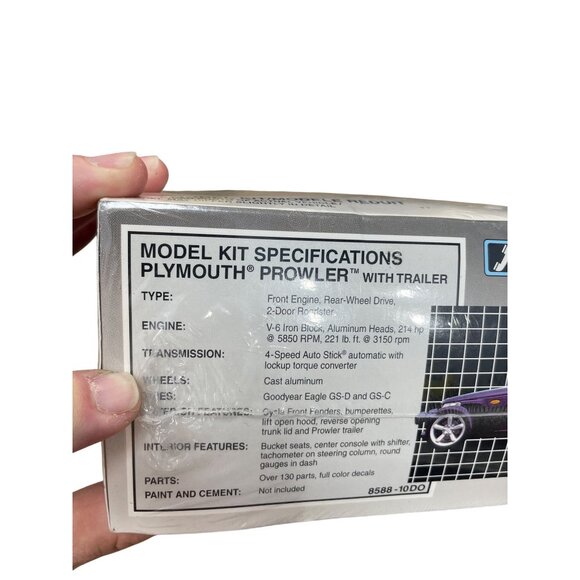 AMT 1997 VTG Plymouth Power With Trailer Vehicle Model Kit SKU 9501 - Picture 6 of 7